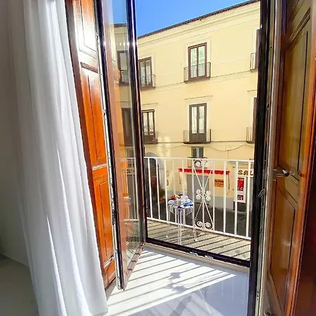 Lux Oda ve Kahvaltı 4*