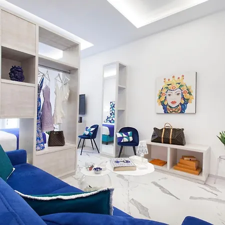 Lux Bed & Breakfast 4*