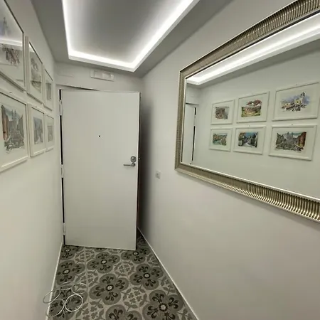 Lux Oda ve Kahvaltı 4*