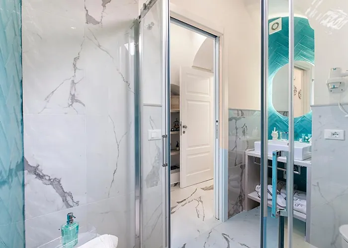 Lux Bed and breakfast 4*